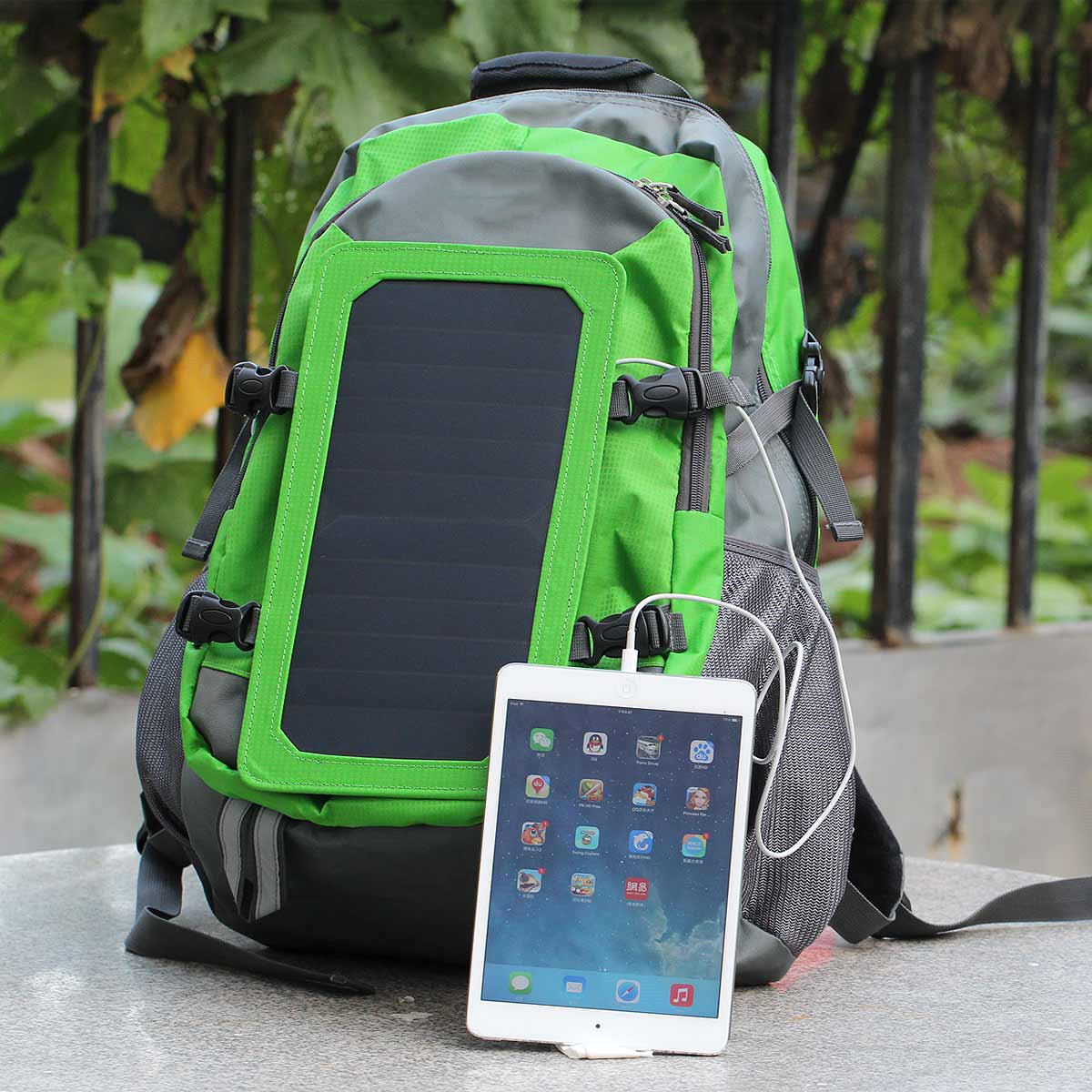 Solar Bag Solar Charger Backpack With 7 Watts(图1)